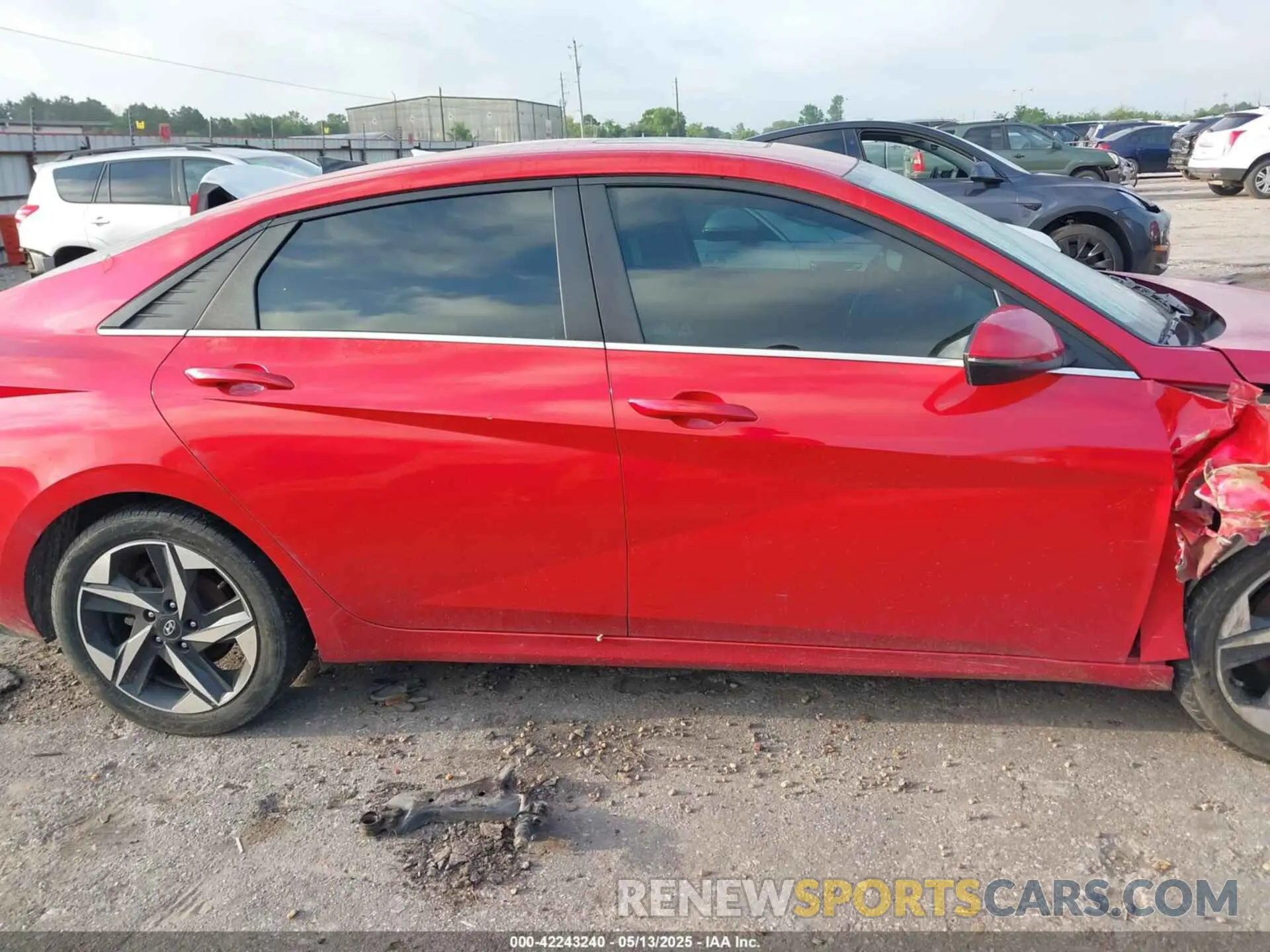 13 Photograph of a damaged car 5NPLP4AG1MH026157 HYUNDAI ELANTRA 2021
