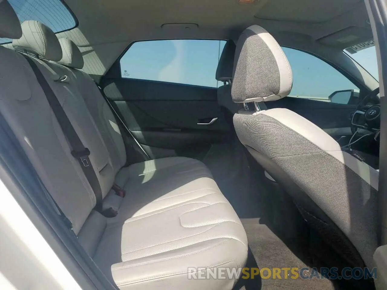 10 Photograph of a damaged car 5NPLP4AG3MH019159 HYUNDAI ELANTRA 2021