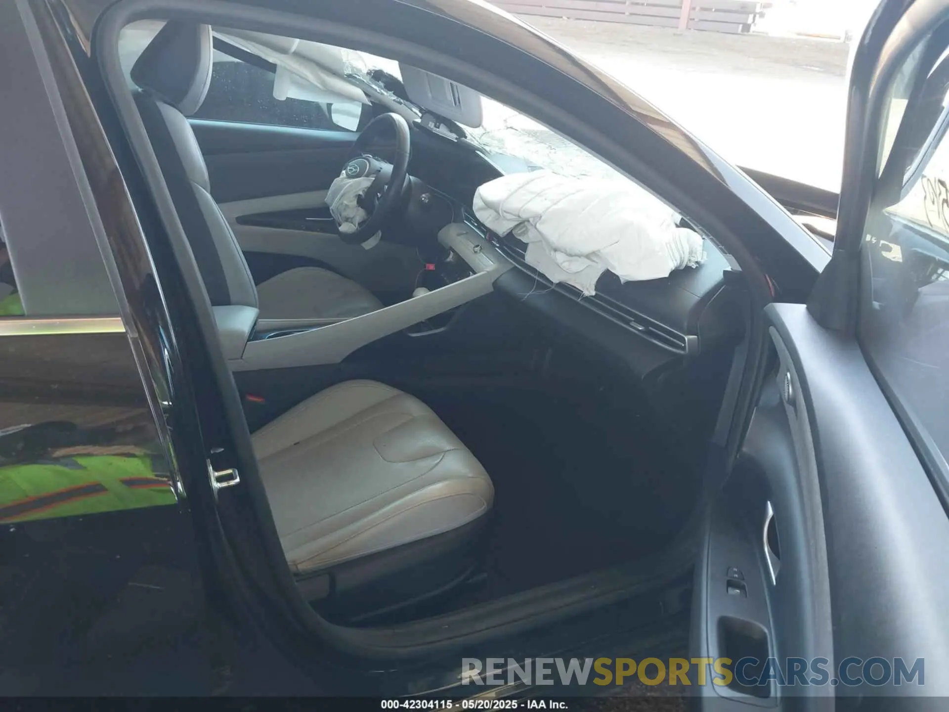 5 Photograph of a damaged car 5NPLP4AG4MH008901 HYUNDAI ELANTRA 2021