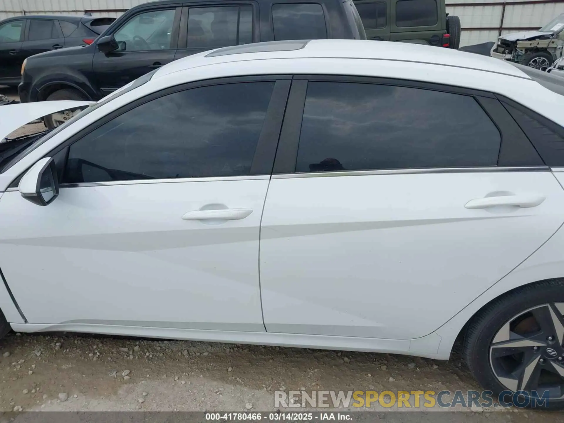 15 Photograph of a damaged car 5NPLP4AG4MH017887 HYUNDAI ELANTRA 2021
