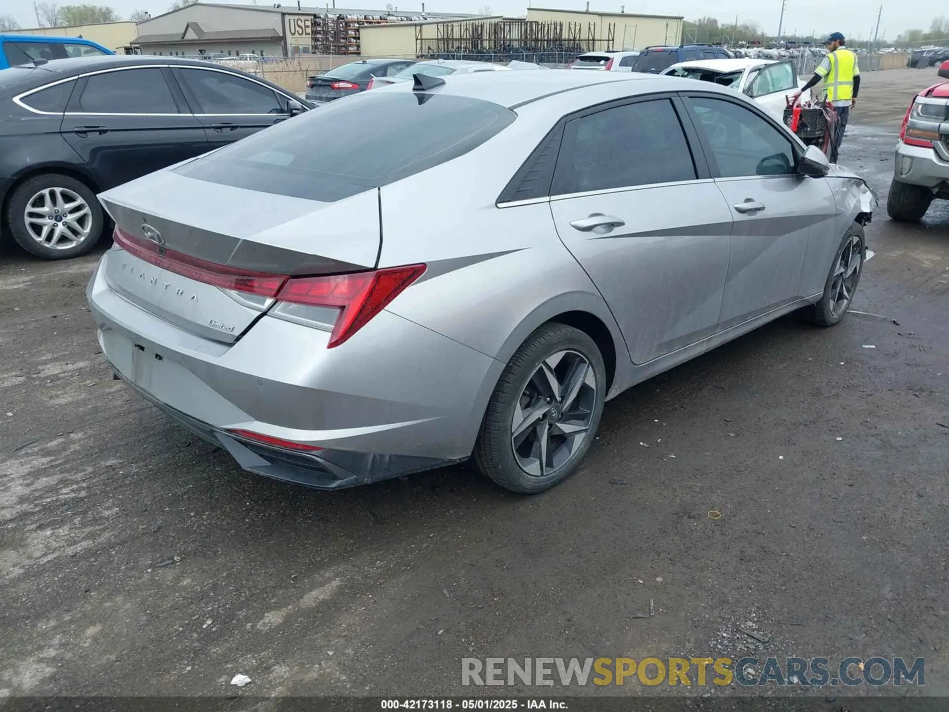 4 Photograph of a damaged car 5NPLP4AG6MH035422 HYUNDAI ELANTRA 2021