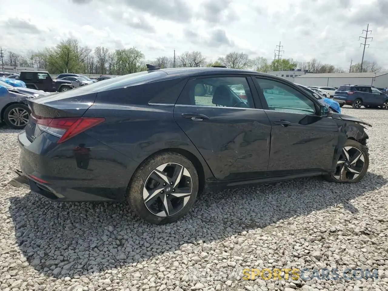 3 Photograph of a damaged car 5NPLP4AGXMH043636 HYUNDAI ELANTRA 2021