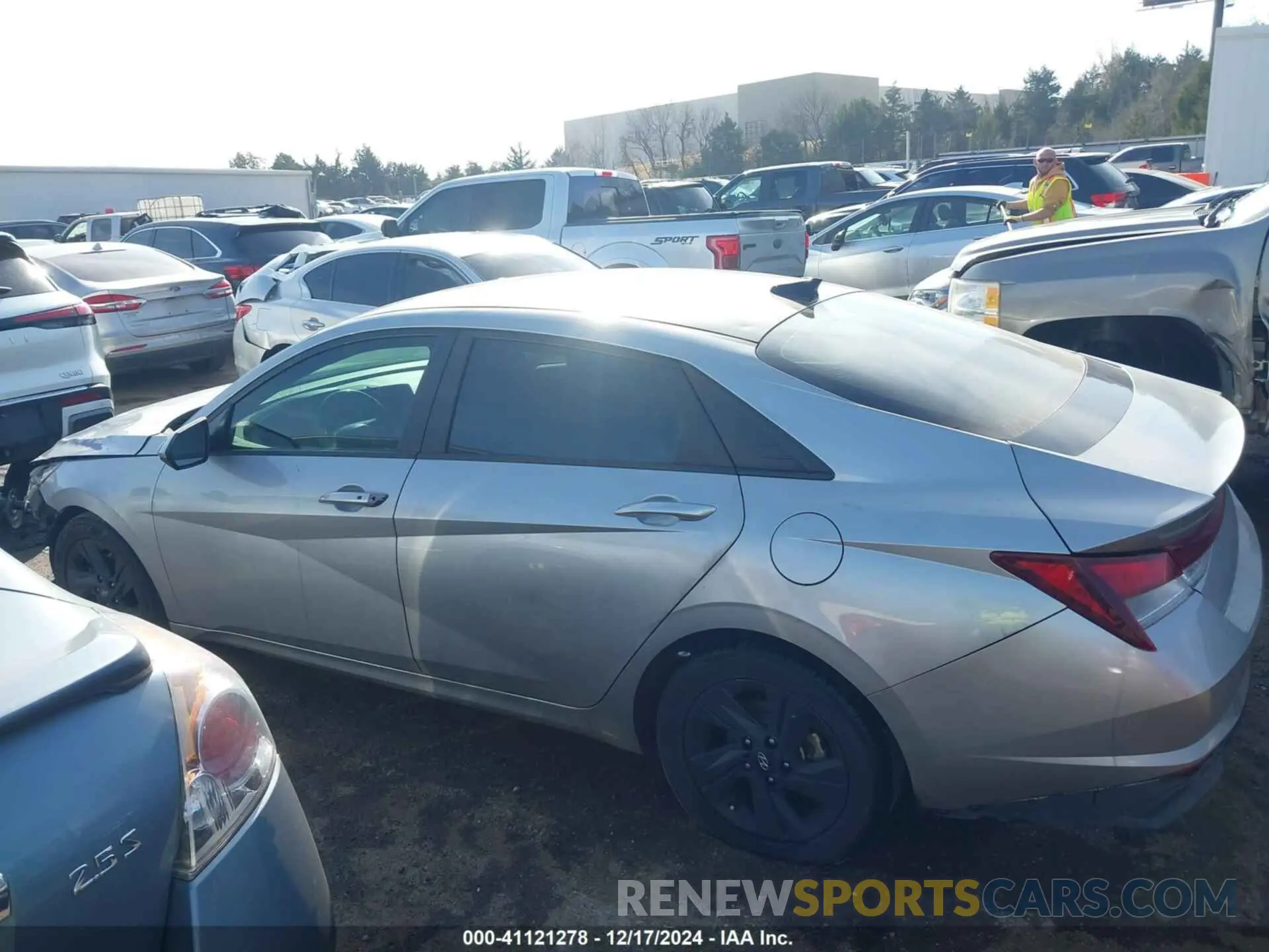 14 Photograph of a damaged car 5NPLS4AG0MH006027 HYUNDAI ELANTRA 2021
