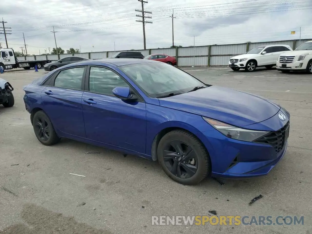 4 Photograph of a damaged car 5NPLS4AG0MH006061 HYUNDAI ELANTRA 2021