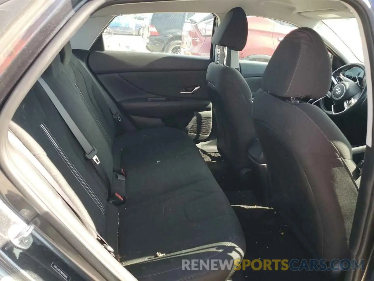 10 Photograph of a damaged car 5NPLS4AG1MH000818 HYUNDAI ELANTRA 2021