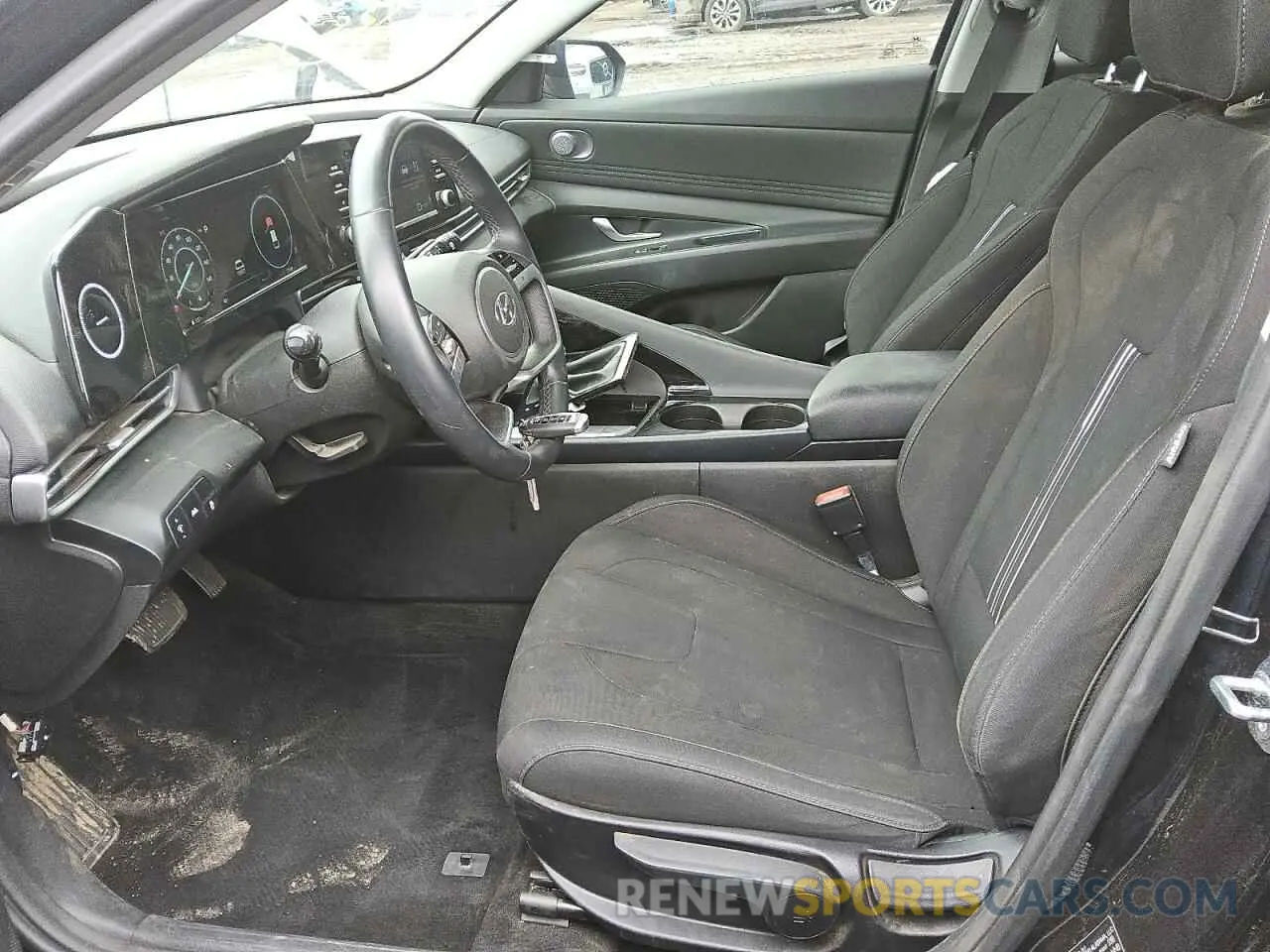 7 Photograph of a damaged car 5NPLS4AG1MH048142 HYUNDAI ELANTRA 2021