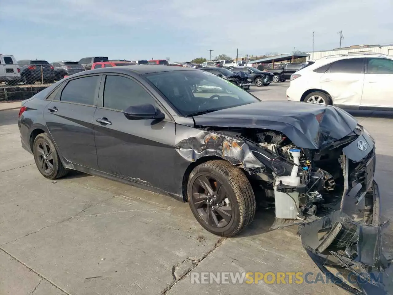 4 Photograph of a damaged car 5NPLS4AG1MH048951 HYUNDAI ELANTRA 2021