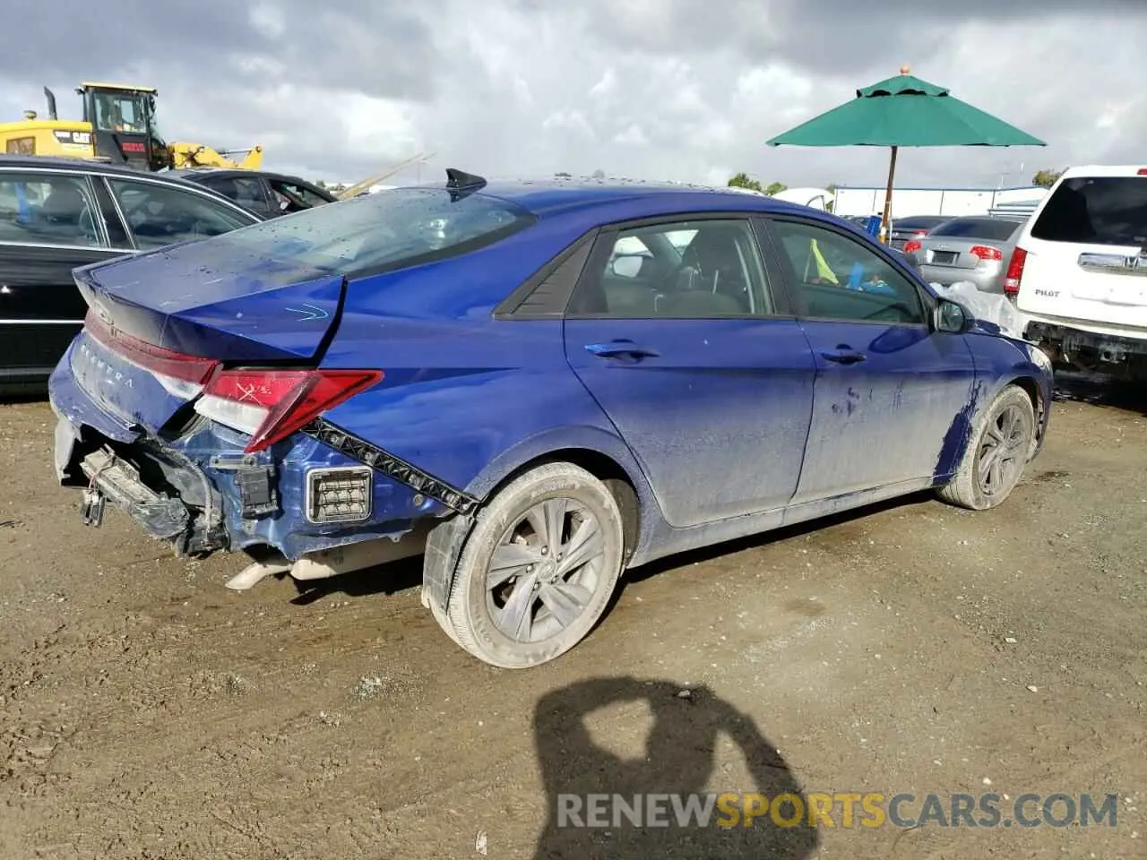 3 Photograph of a damaged car 5NPLS4AG2MH005963 HYUNDAI ELANTRA 2021