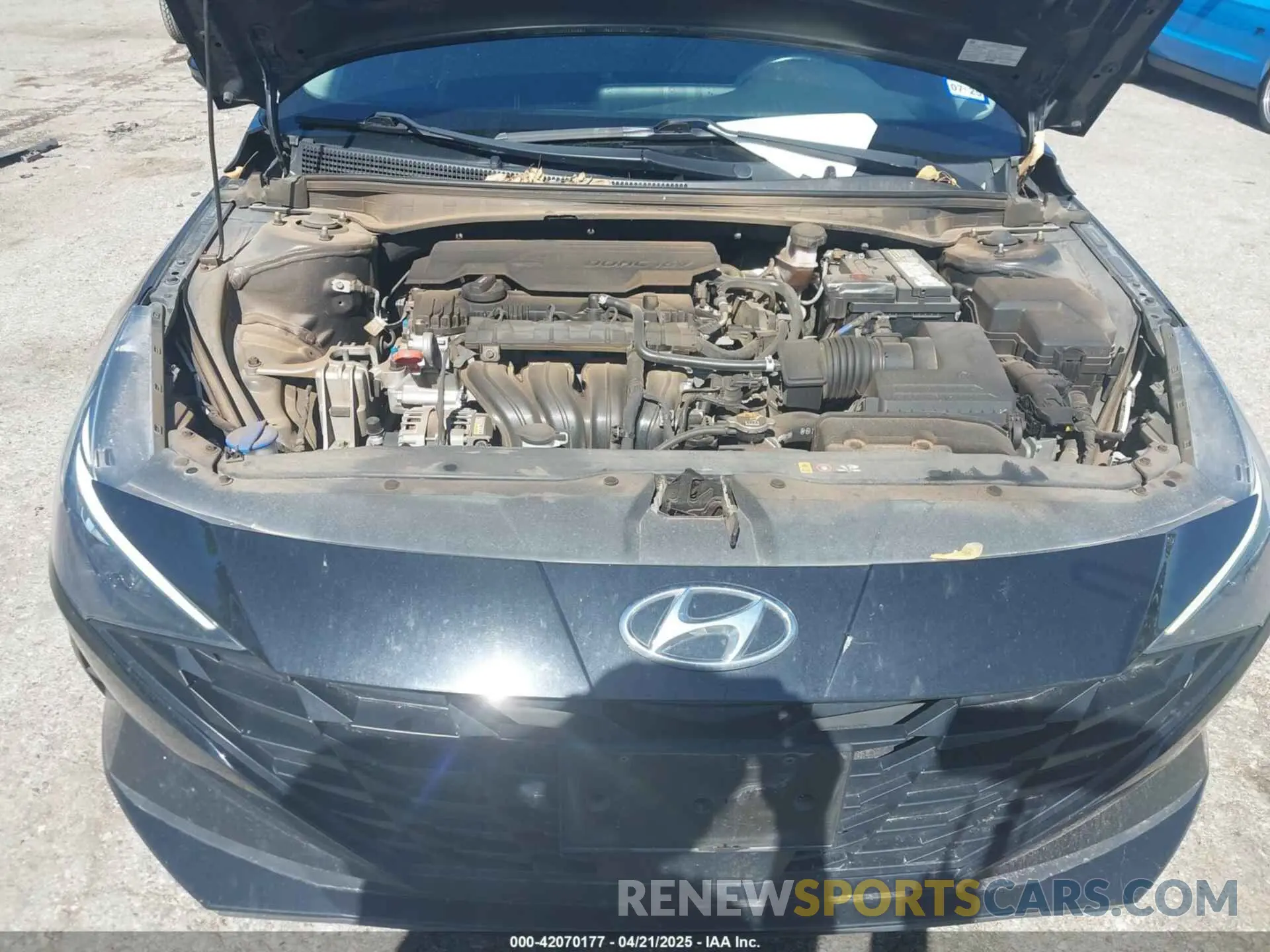 10 Photograph of a damaged car 5NPLS4AG2MH009981 HYUNDAI ELANTRA 2021