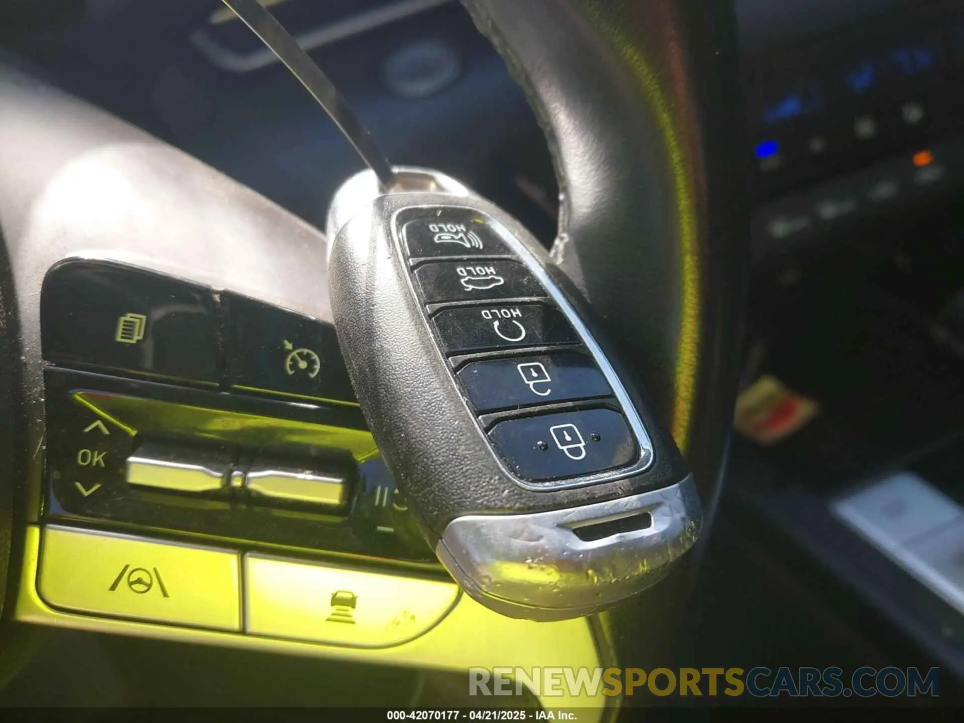 11 Photograph of a damaged car 5NPLS4AG2MH009981 HYUNDAI ELANTRA 2021