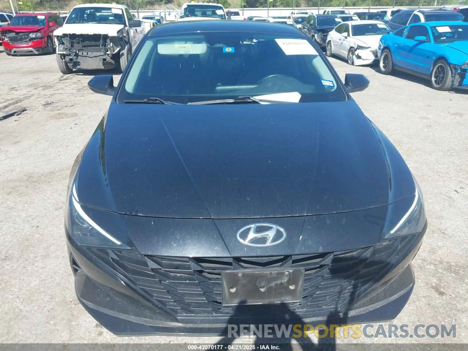 12 Photograph of a damaged car 5NPLS4AG2MH009981 HYUNDAI ELANTRA 2021