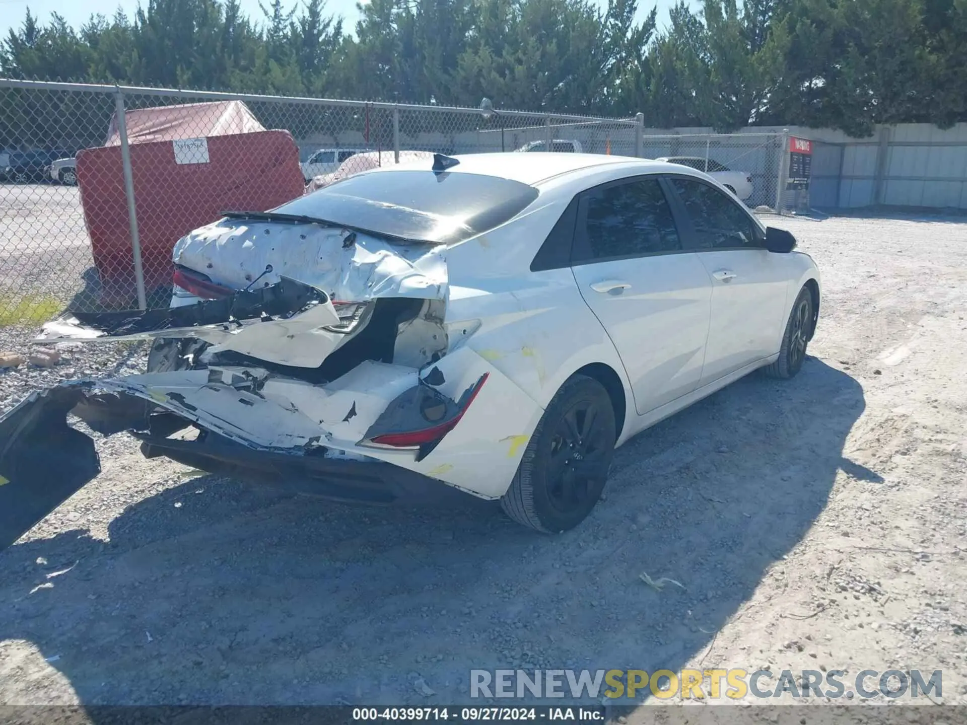 4 Photograph of a damaged car 5NPLS4AG2MH038347 HYUNDAI ELANTRA 2021