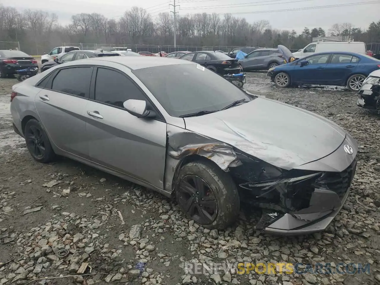 4 Photograph of a damaged car 5NPLS4AG3MH004840 HYUNDAI ELANTRA 2021