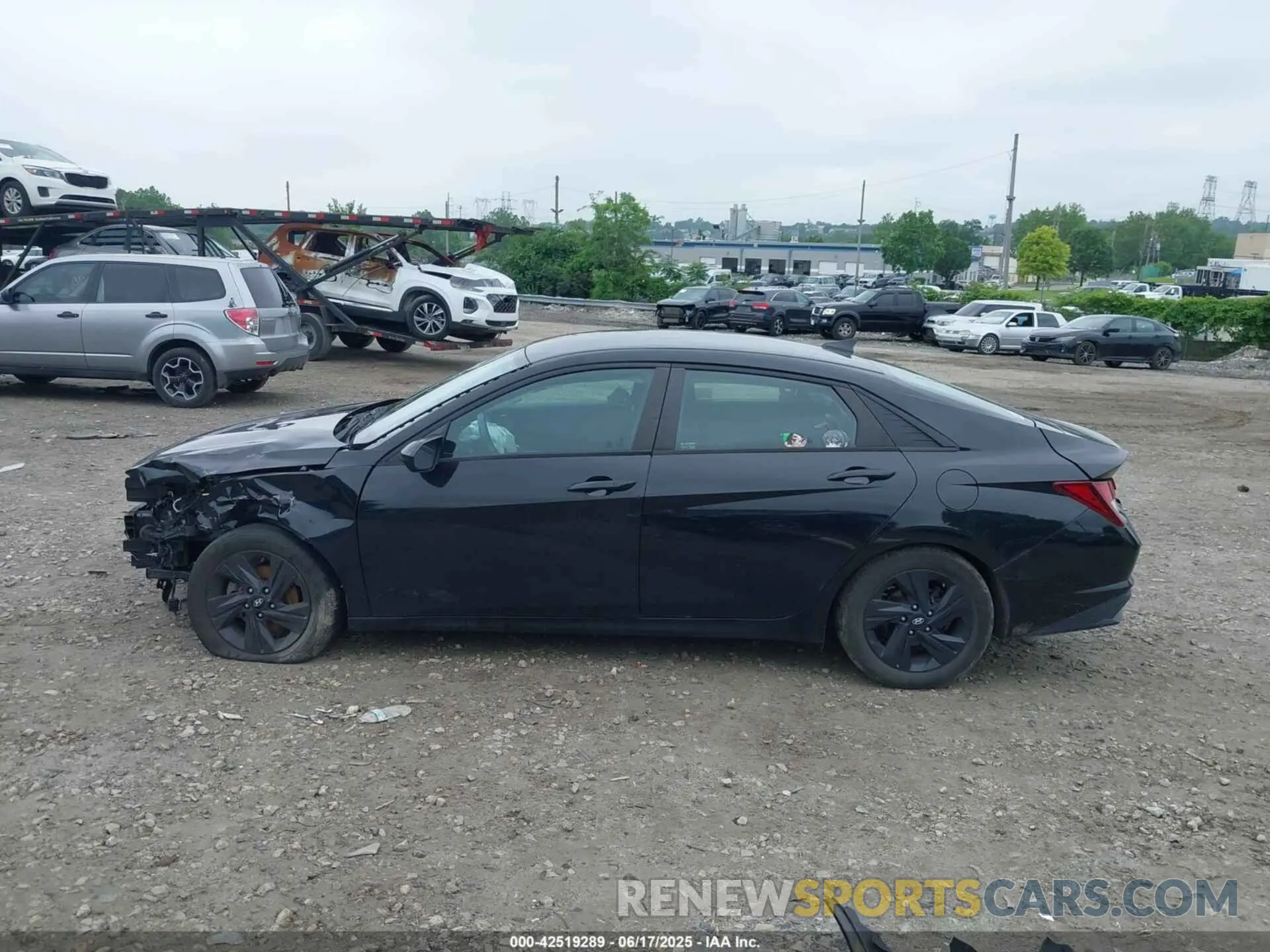 14 Photograph of a damaged car 5NPLS4AG3MH005017 HYUNDAI ELANTRA 2021