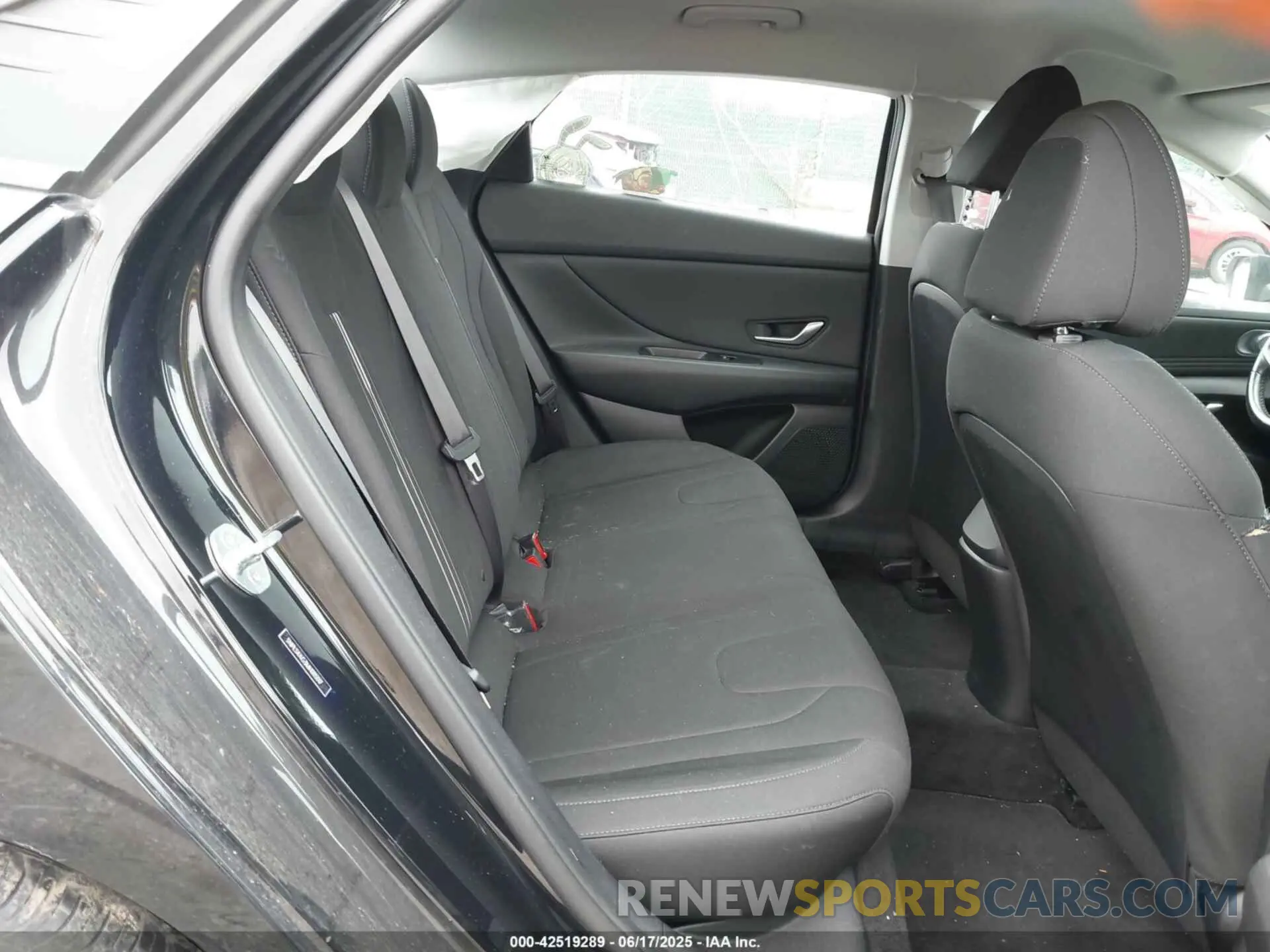8 Photograph of a damaged car 5NPLS4AG3MH005017 HYUNDAI ELANTRA 2021