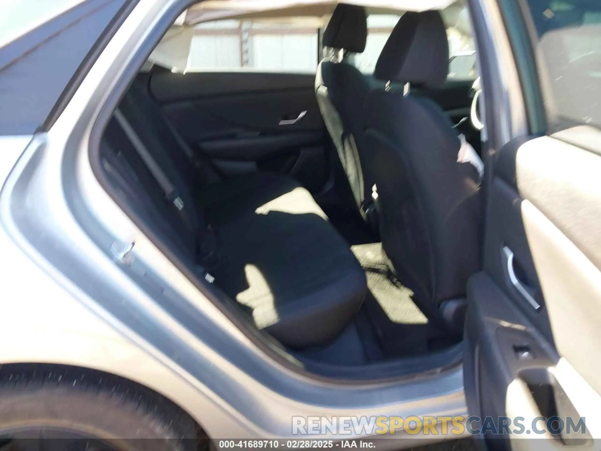 8 Photograph of a damaged car 5NPLS4AG3MH007513 HYUNDAI ELANTRA 2021