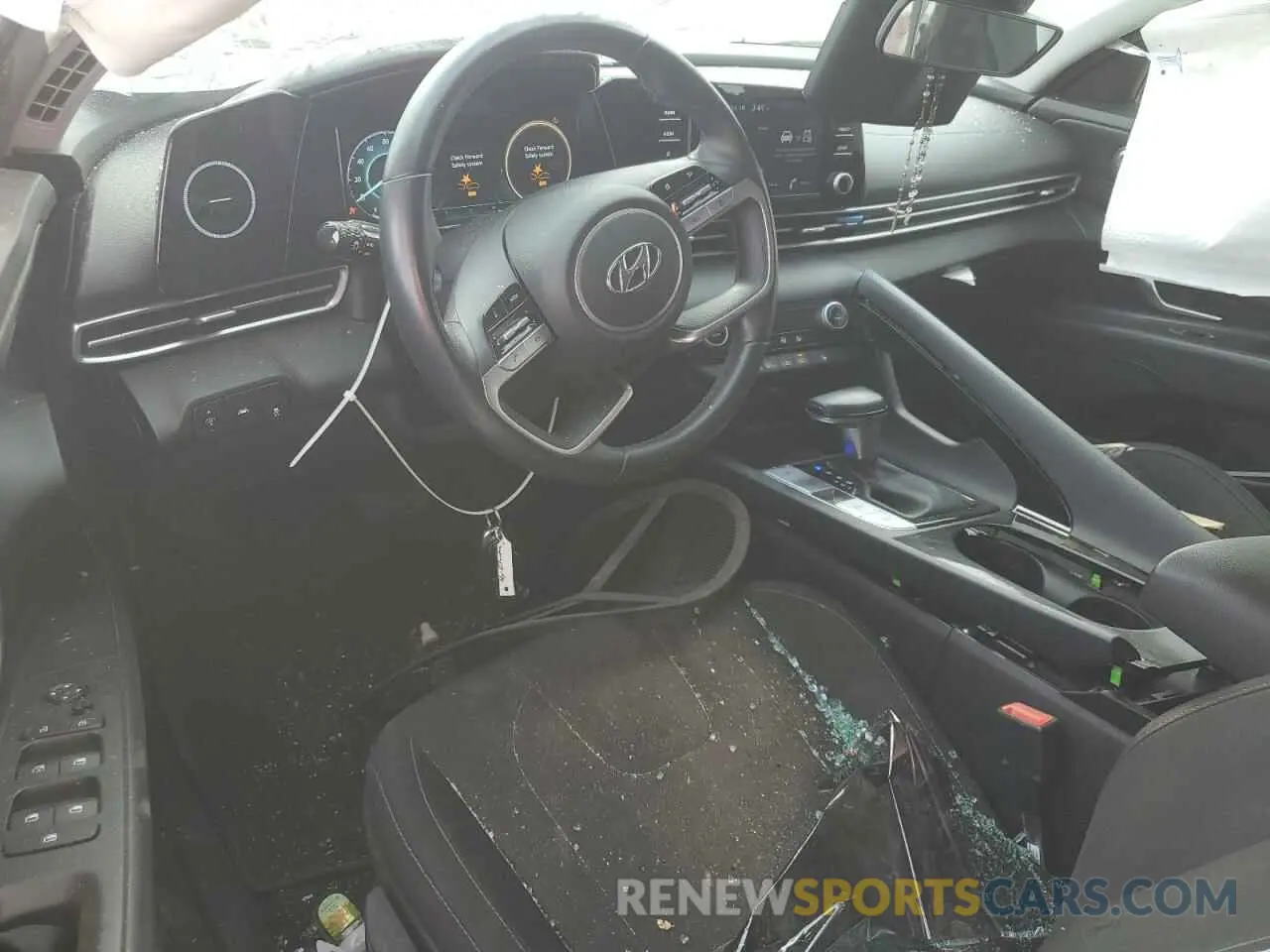 8 Photograph of a damaged car 5NPLS4AG3MH048403 HYUNDAI ELANTRA 2021