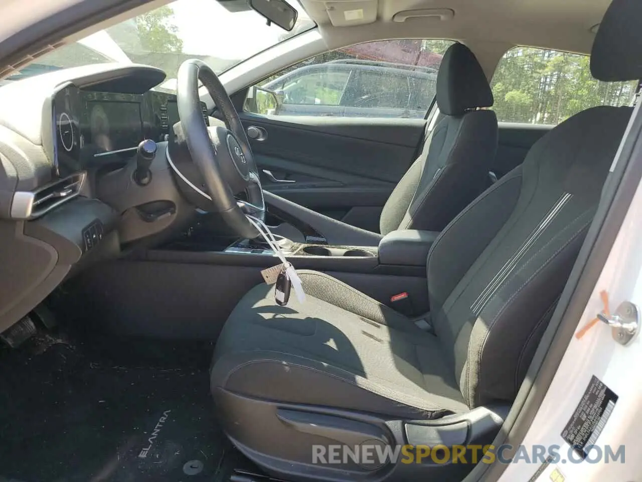 7 Photograph of a damaged car 5NPLS4AG3MH048904 HYUNDAI ELANTRA 2021