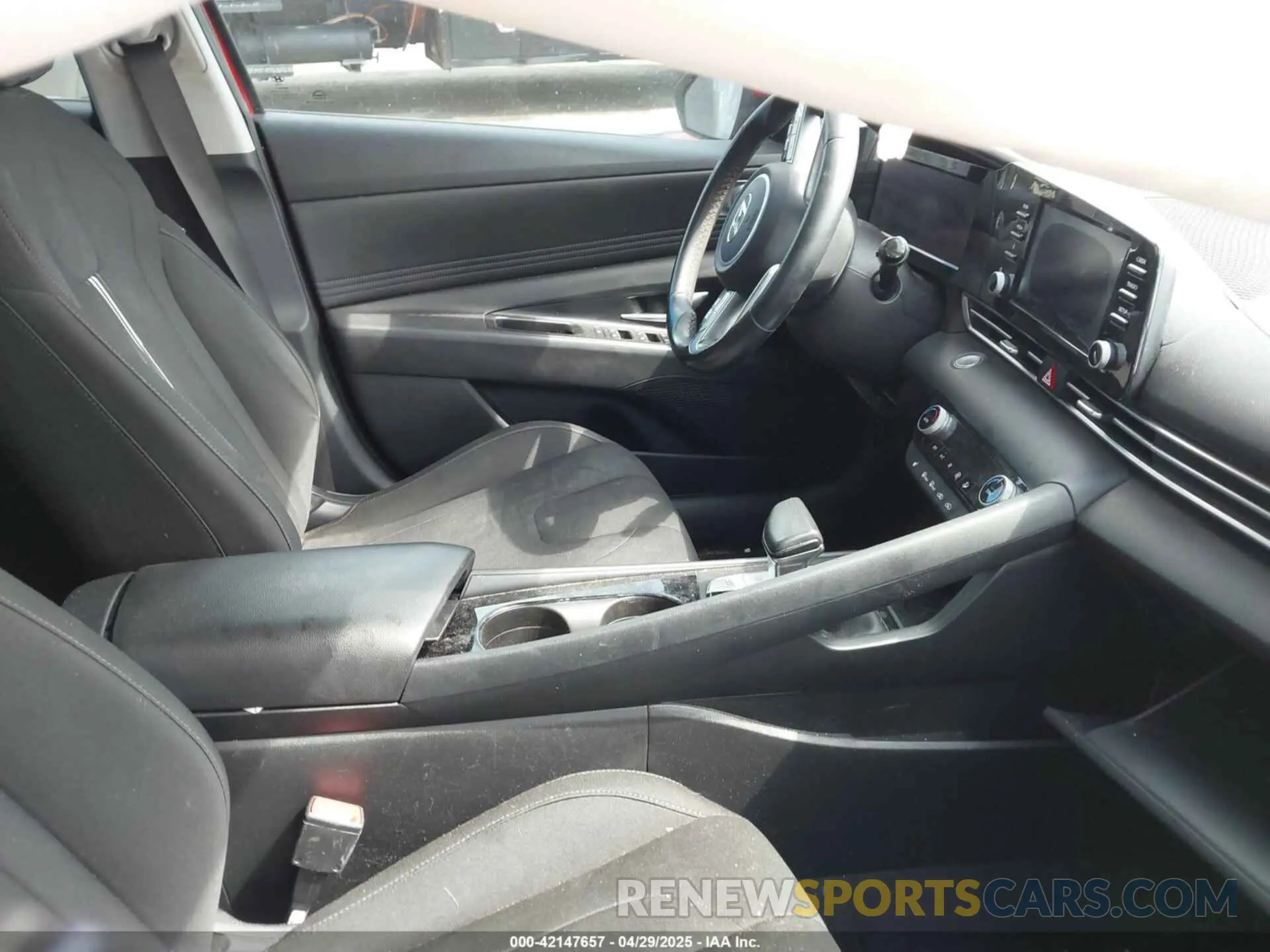 5 Photograph of a damaged car 5NPLS4AG3MH052015 HYUNDAI ELANTRA 2021
