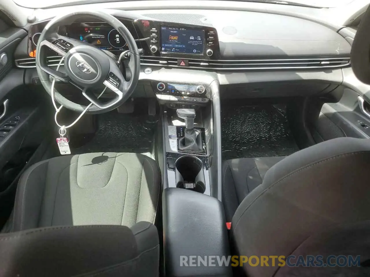 8 Photograph of a damaged car 5NPLS4AG5MH008291 HYUNDAI ELANTRA 2021