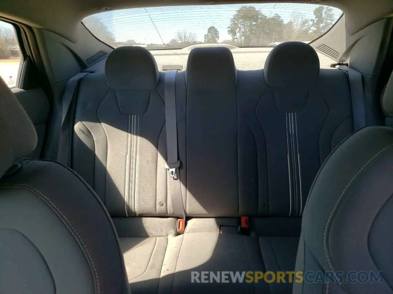 10 Photograph of a damaged car 5NPLS4AG6MH011877 HYUNDAI ELANTRA 2021