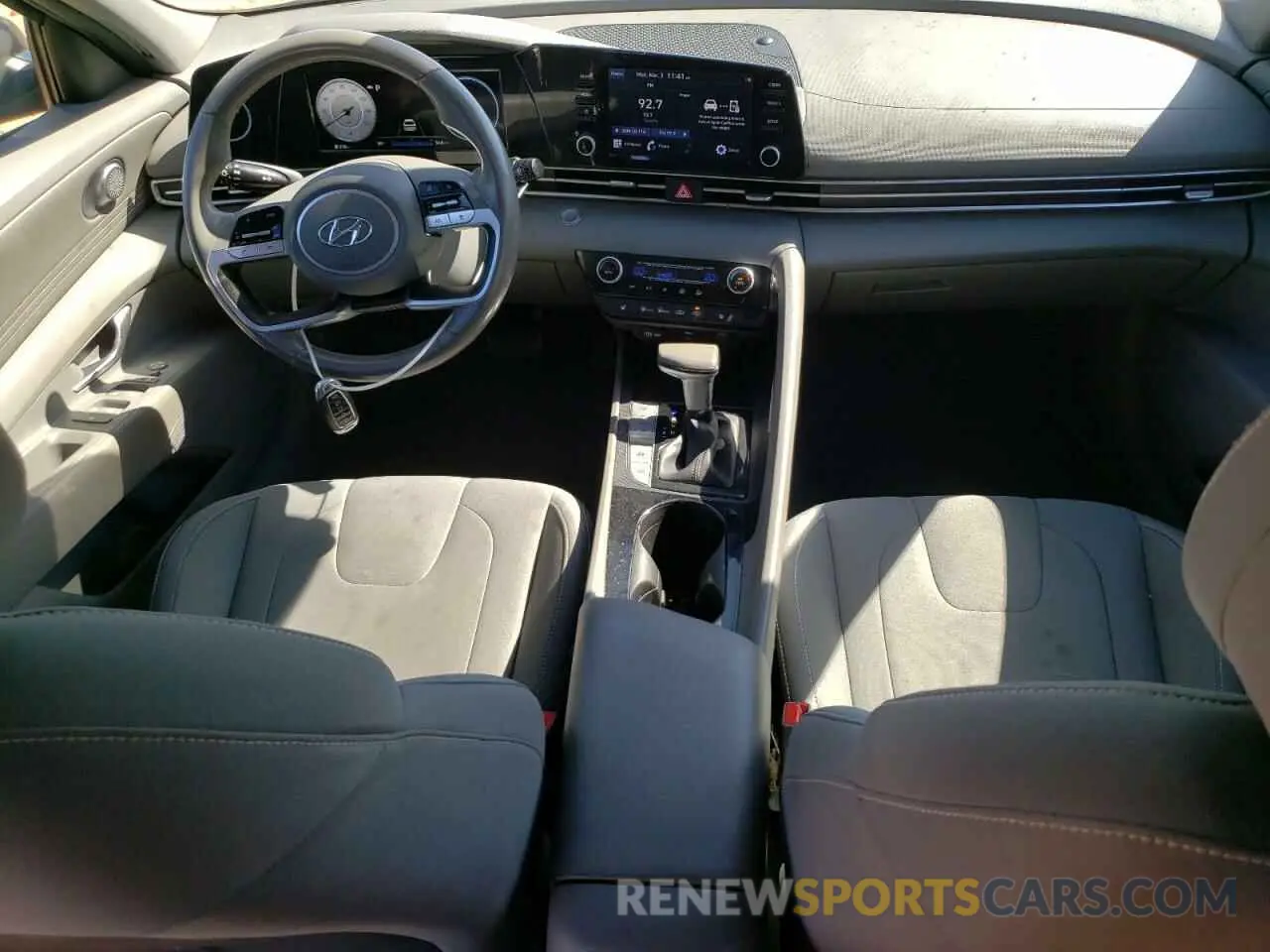 8 Photograph of a damaged car 5NPLS4AG6MH011877 HYUNDAI ELANTRA 2021
