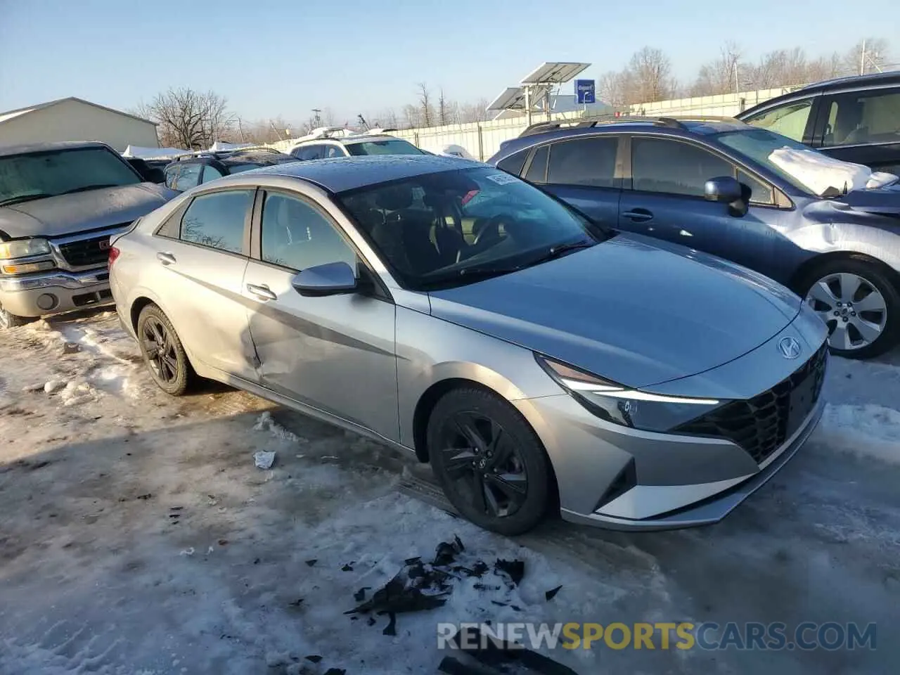 4 Photograph of a damaged car 5NPLS4AG6MH016738 HYUNDAI ELANTRA 2021