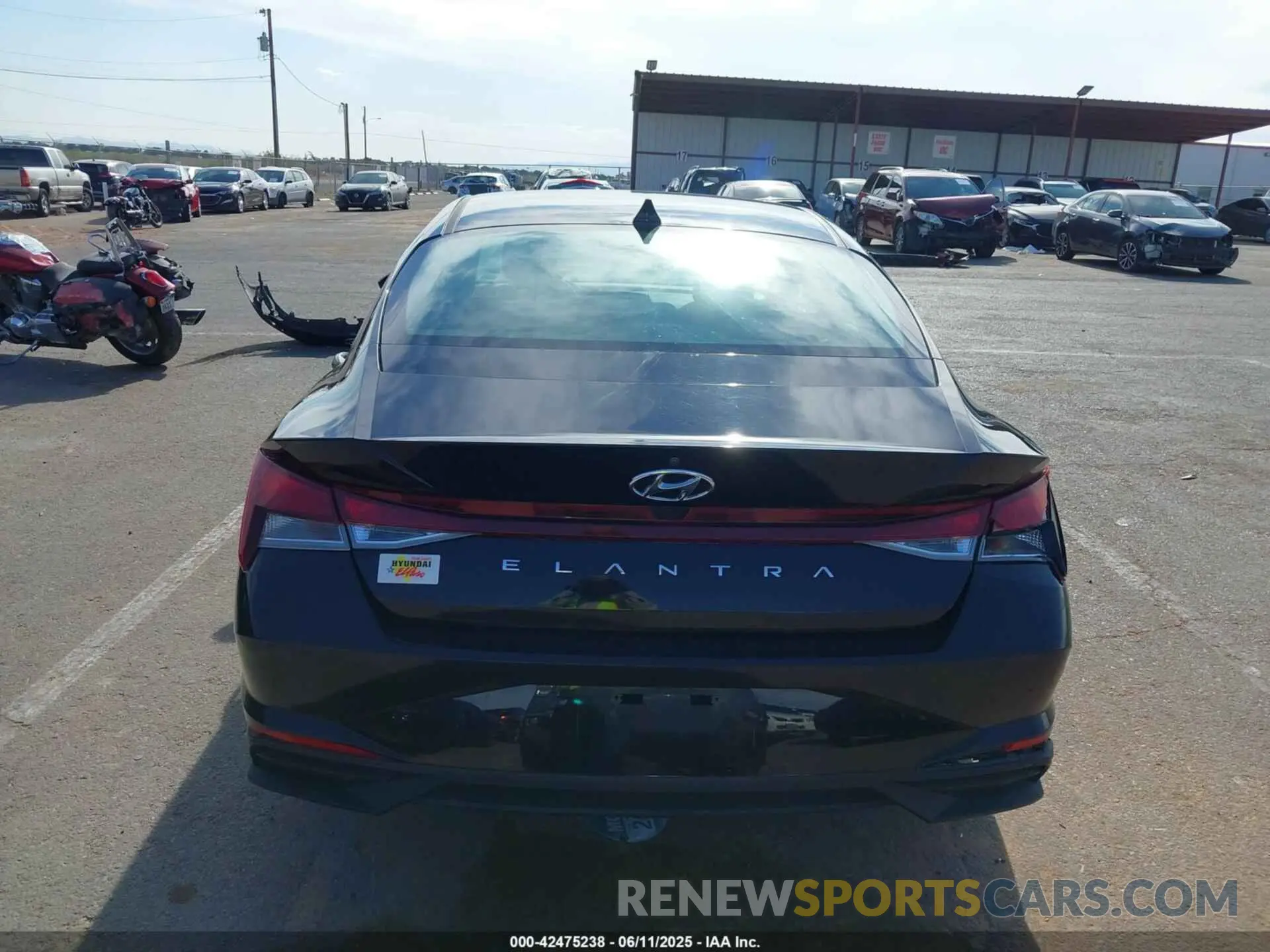 16 Photograph of a damaged car 5NPLS4AG6MH021132 HYUNDAI ELANTRA 2021