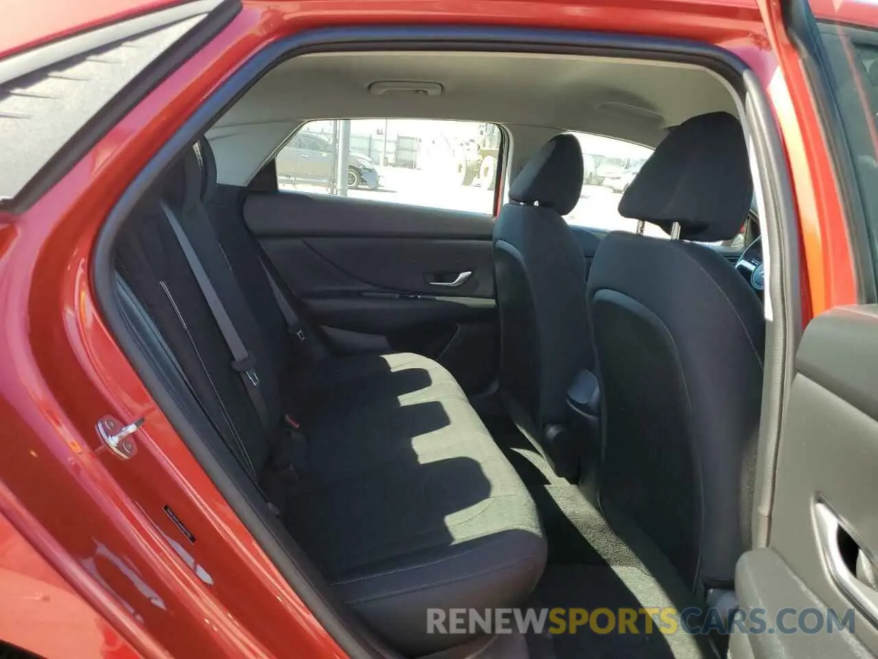 10 Photograph of a damaged car 5NPLS4AG6MH027982 HYUNDAI ELANTRA 2021
