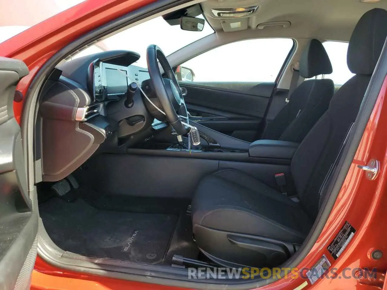 7 Photograph of a damaged car 5NPLS4AG6MH027982 HYUNDAI ELANTRA 2021