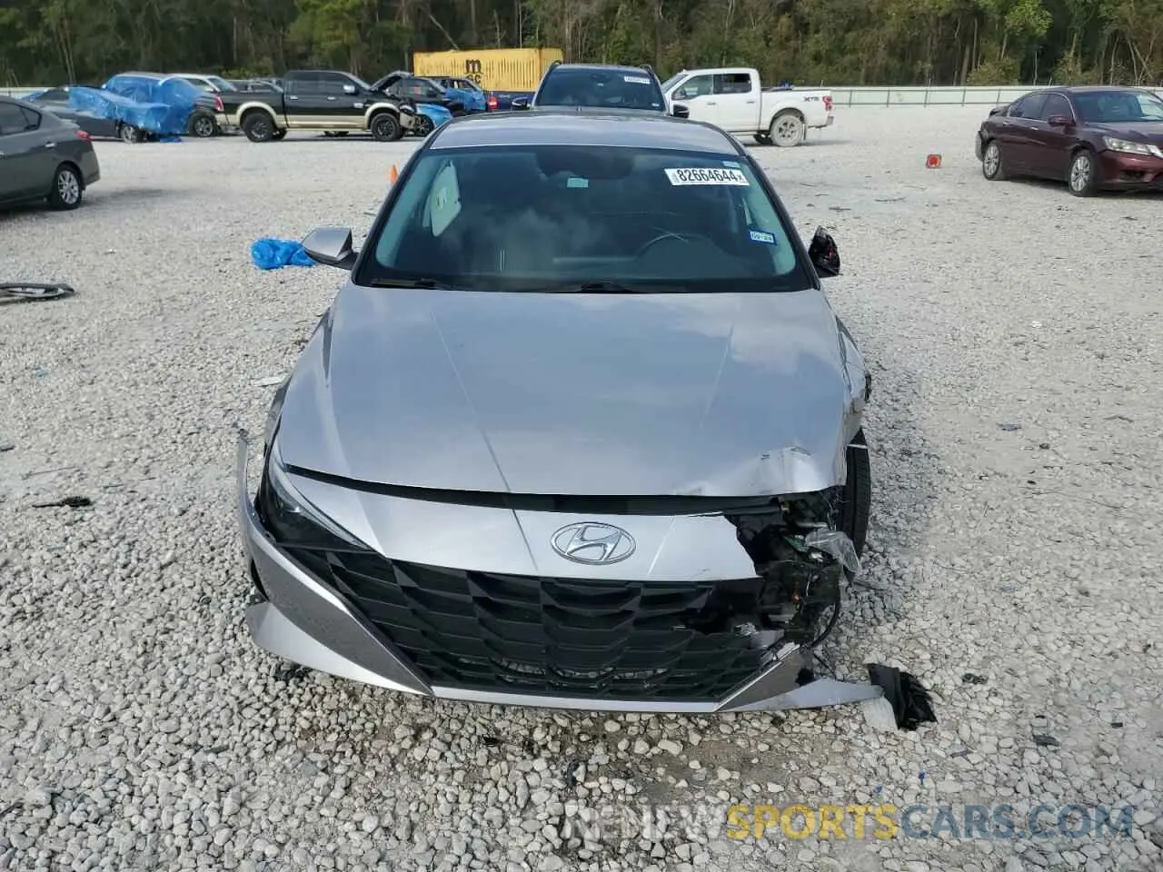 5 Photograph of a damaged car 5NPLS4AG7MH009104 HYUNDAI ELANTRA 2021