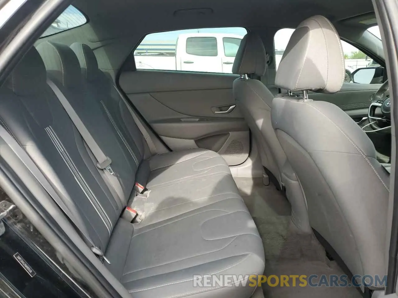 10 Photograph of a damaged car 5NPLS4AG7MH017638 HYUNDAI ELANTRA 2021