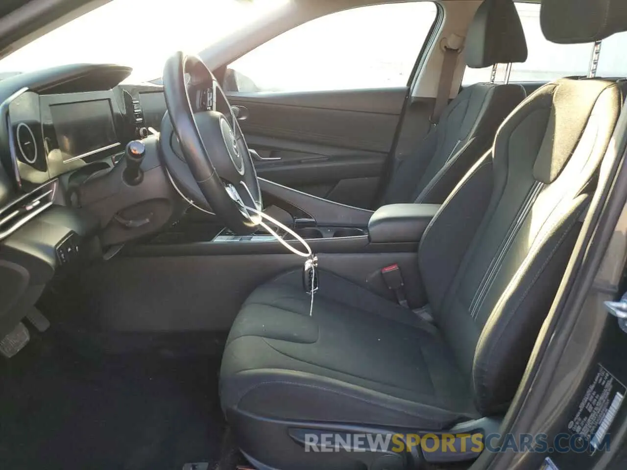 7 Photograph of a damaged car 5NPLS4AG8MH002369 HYUNDAI ELANTRA 2021