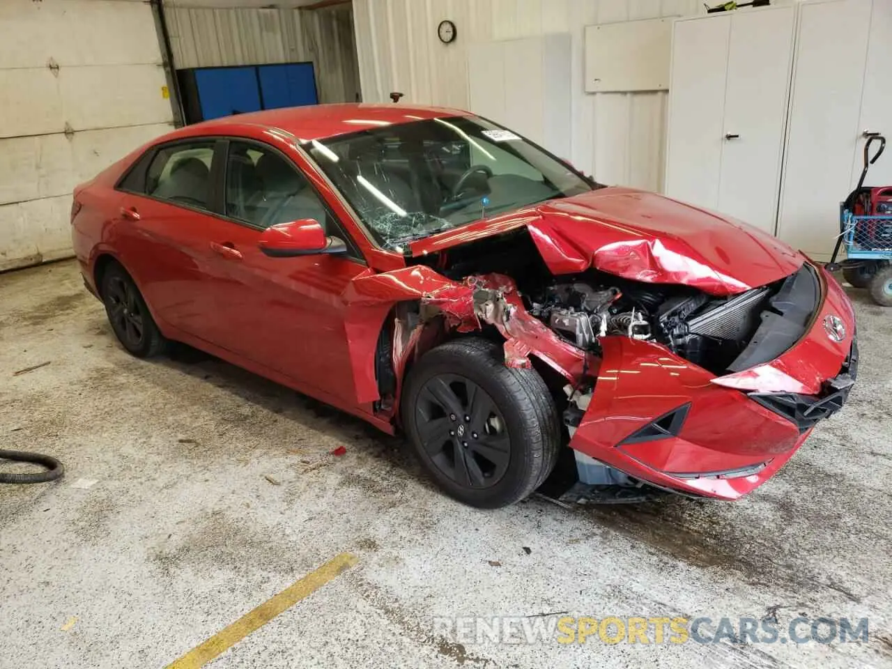 4 Photograph of a damaged car 5NPLS4AG8MH027806 HYUNDAI ELANTRA 2021