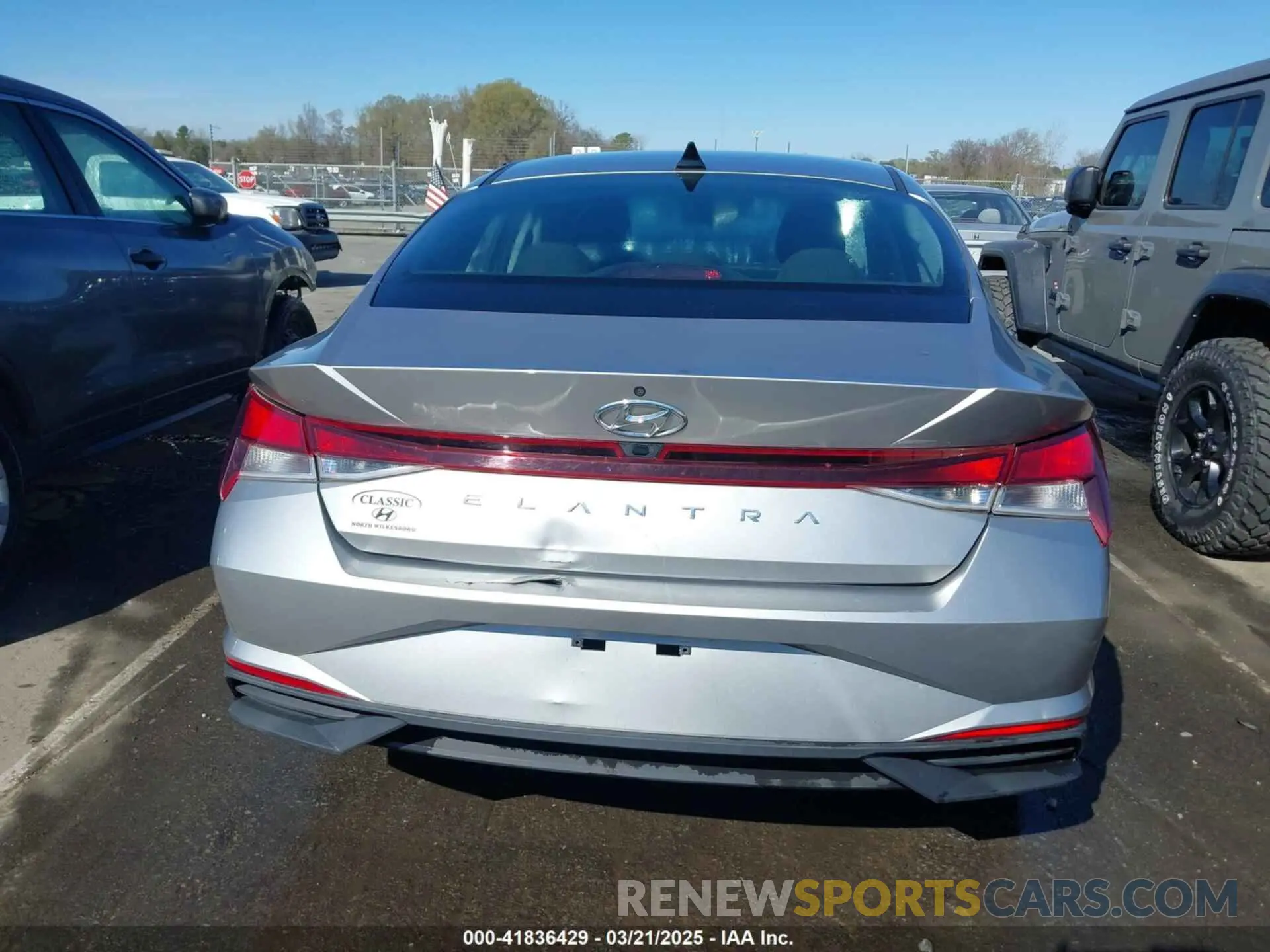 16 Photograph of a damaged car 5NPLS4AG8MH034125 HYUNDAI ELANTRA 2021
