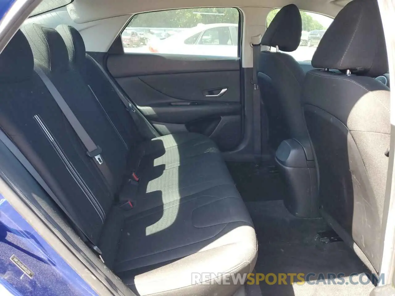 10 Photograph of a damaged car 5NPLS4AG8MH052026 HYUNDAI ELANTRA 2021