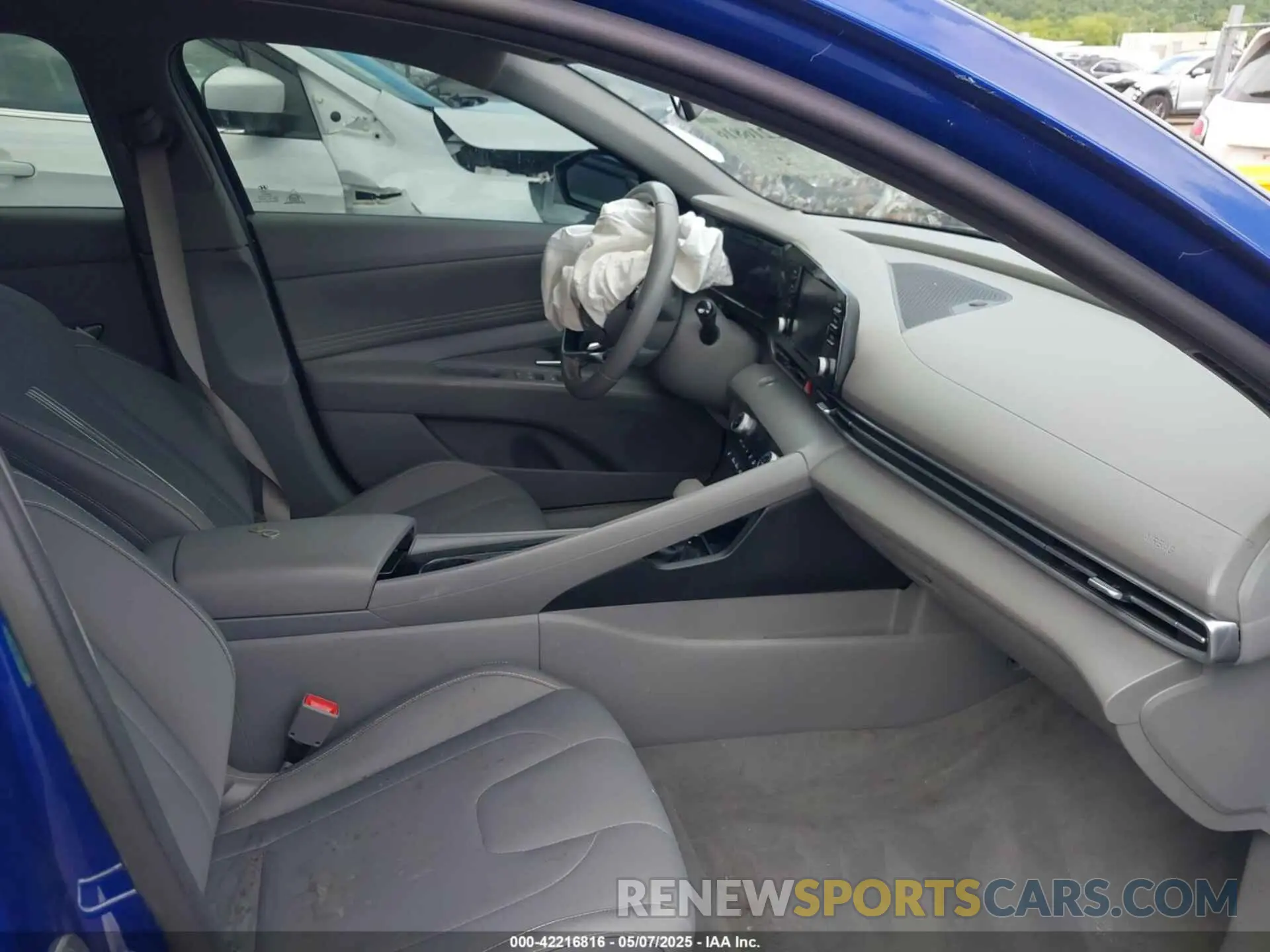 5 Photograph of a damaged car 5NPLS4AG9MH032206 HYUNDAI ELANTRA 2021