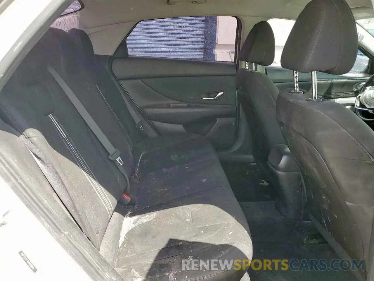 10 Photograph of a damaged car 5NPLS4AG9MH033095 HYUNDAI ELANTRA 2021