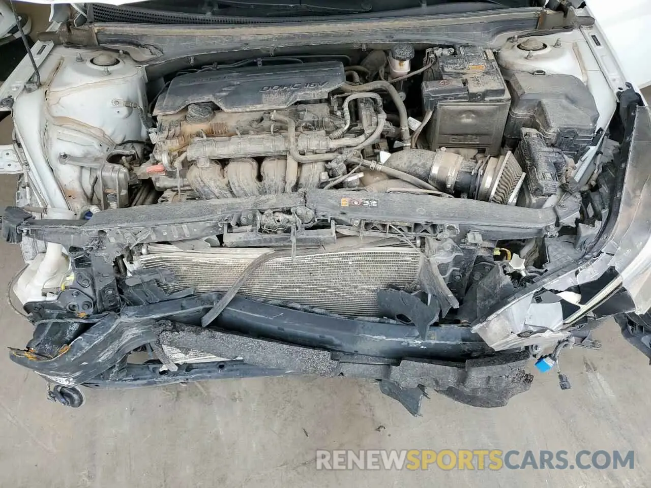 11 Photograph of a damaged car 5NPLS4AG9MH033095 HYUNDAI ELANTRA 2021