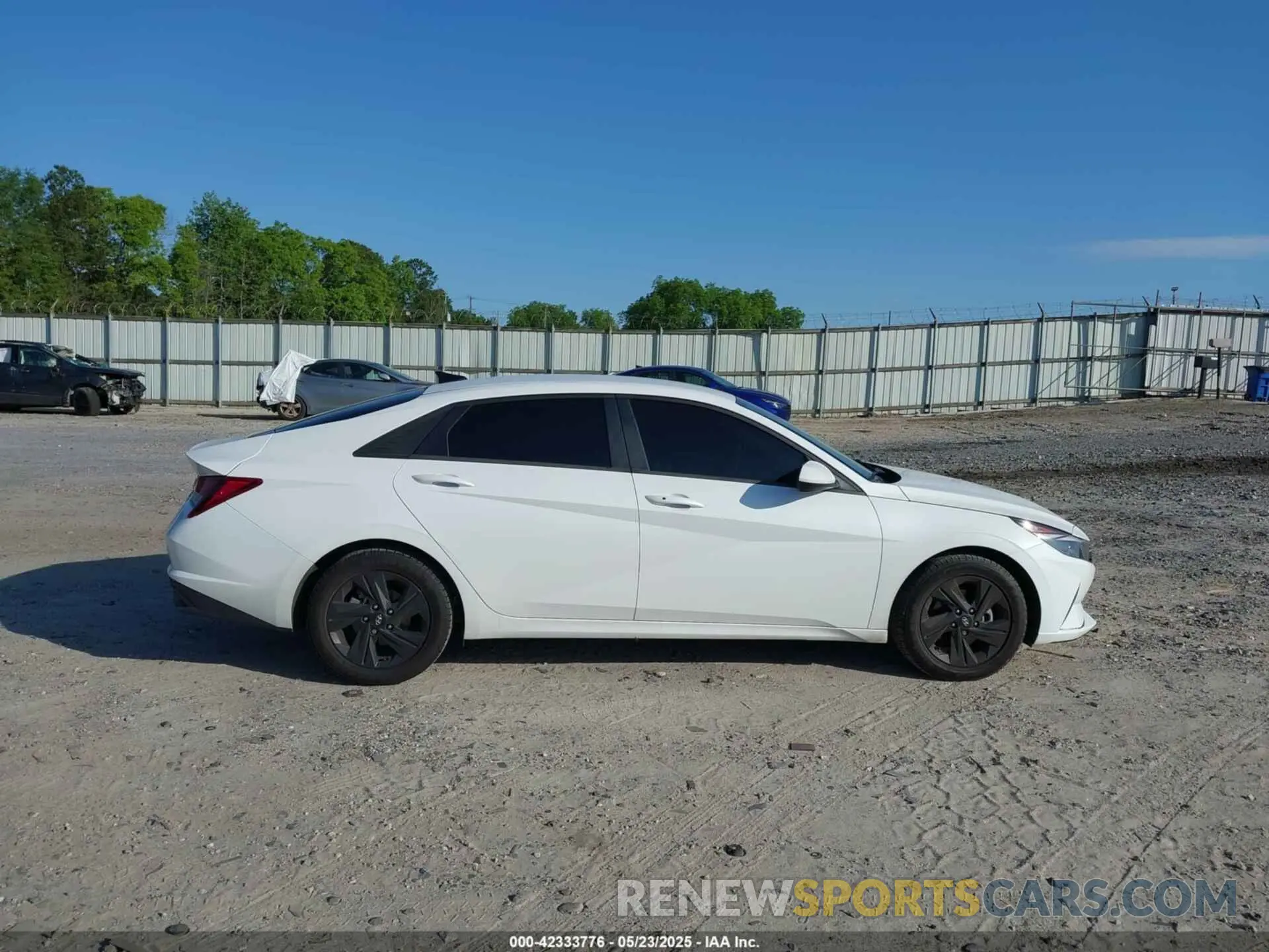 13 Photograph of a damaged car 5NPLS4AG9MH037230 HYUNDAI ELANTRA 2021