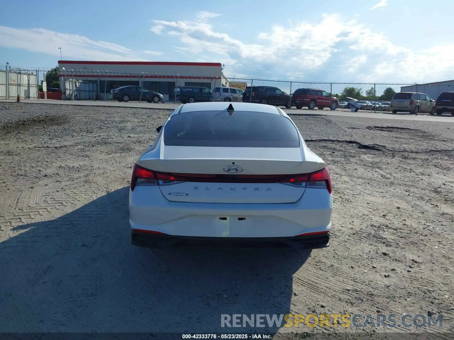 16 Photograph of a damaged car 5NPLS4AG9MH037230 HYUNDAI ELANTRA 2021