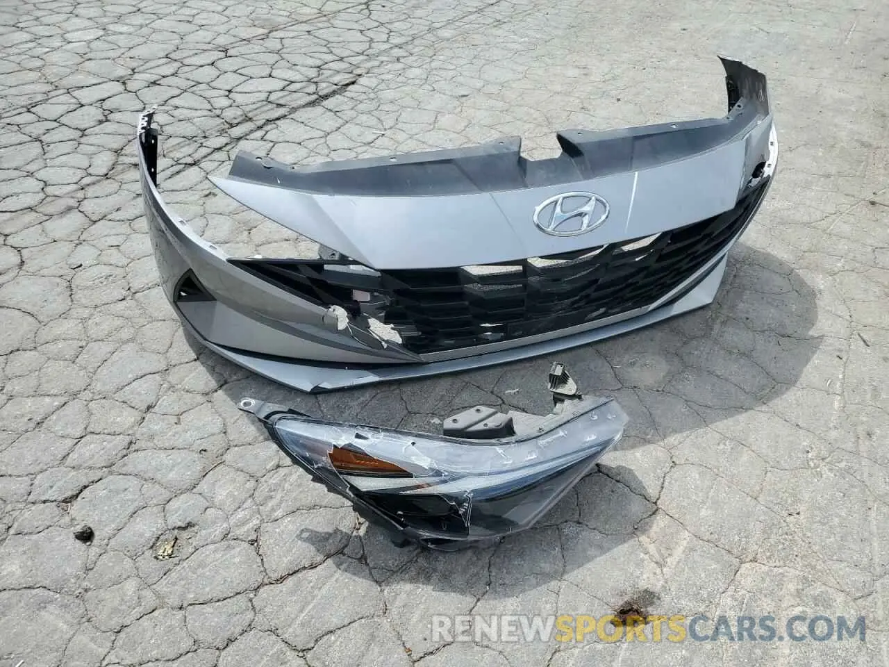12 Photograph of a damaged car 5NPLS4AGXMH000185 HYUNDAI ELANTRA 2021