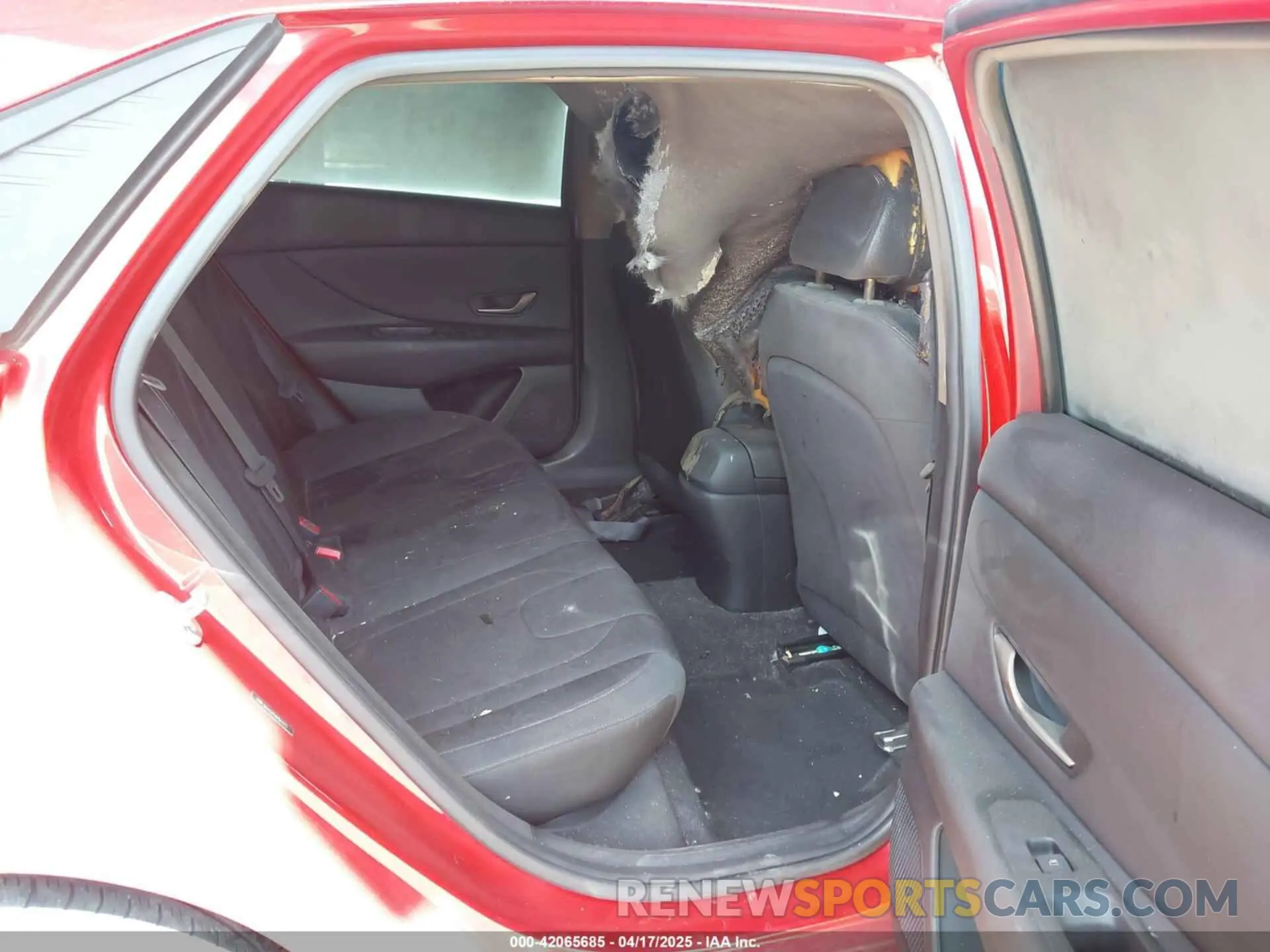 8 Photograph of a damaged car 5NPLS4AGXMH041772 HYUNDAI ELANTRA 2021