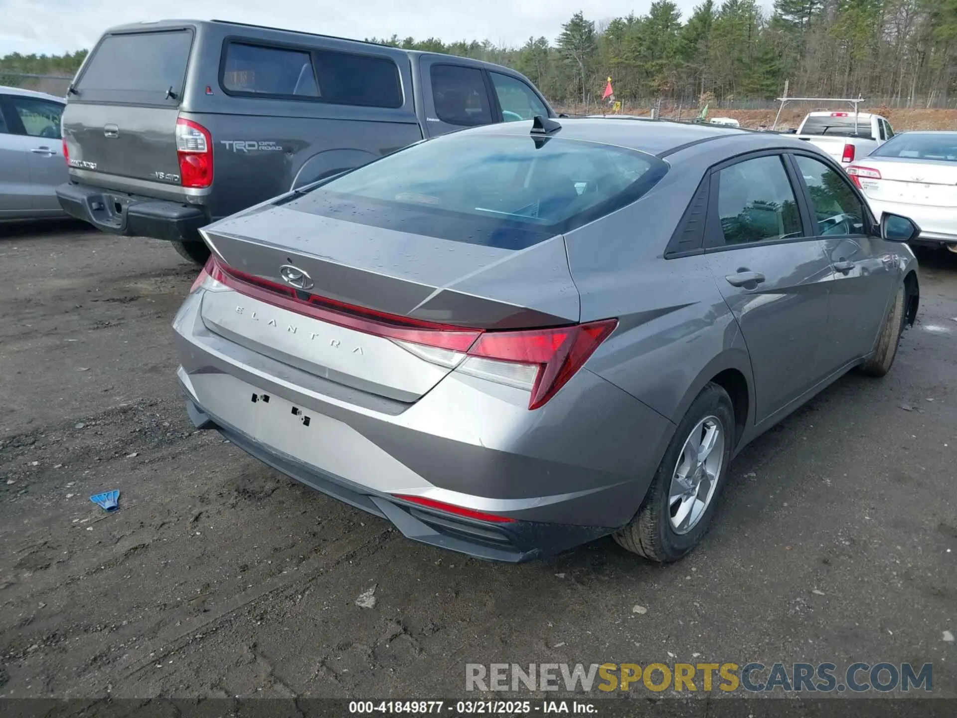 4 Photograph of a damaged car KMHLL4AG0MU105686 HYUNDAI ELANTRA 2021