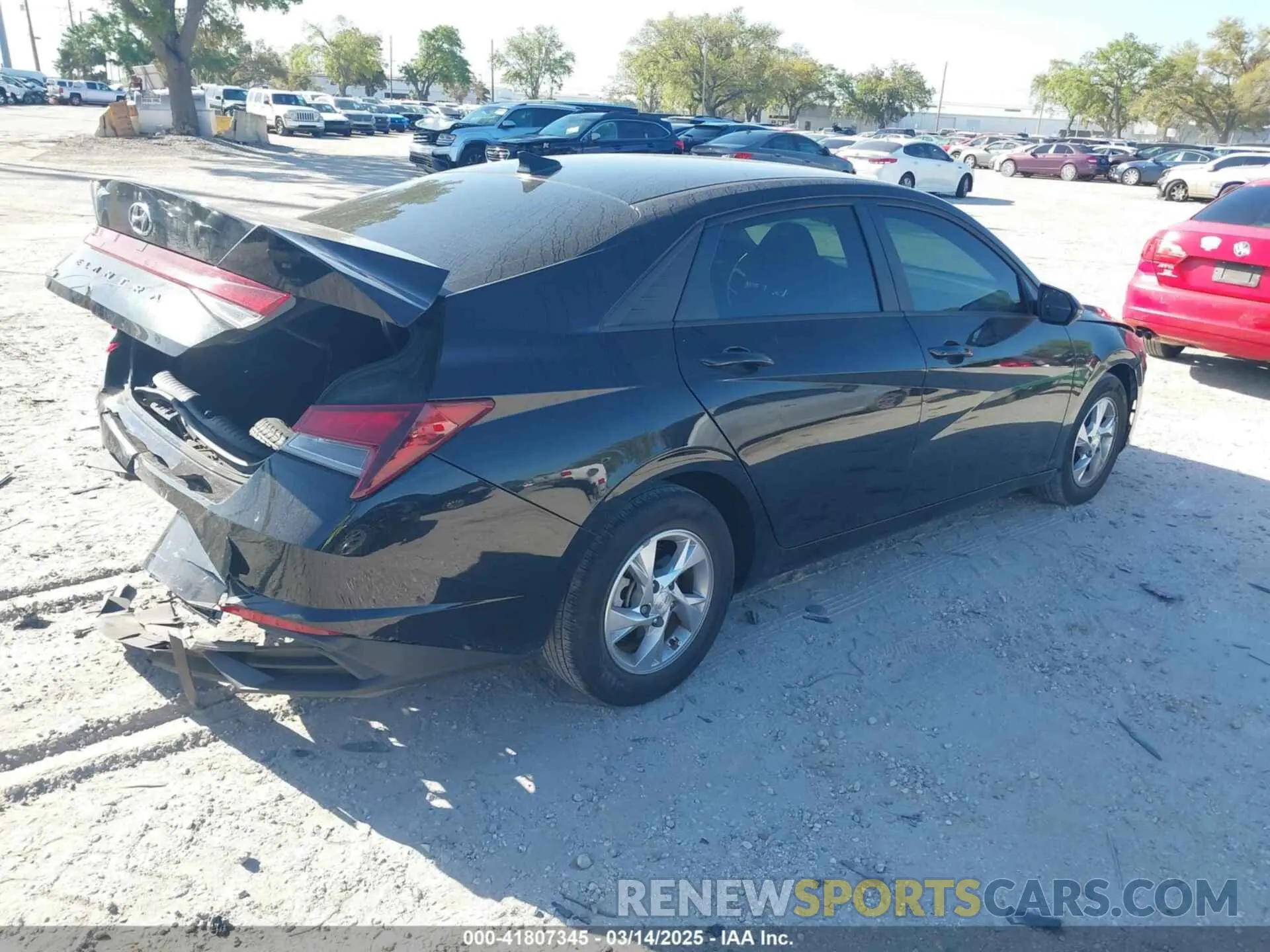 4 Photograph of a damaged car KMHLL4AG1MU123565 HYUNDAI ELANTRA 2021