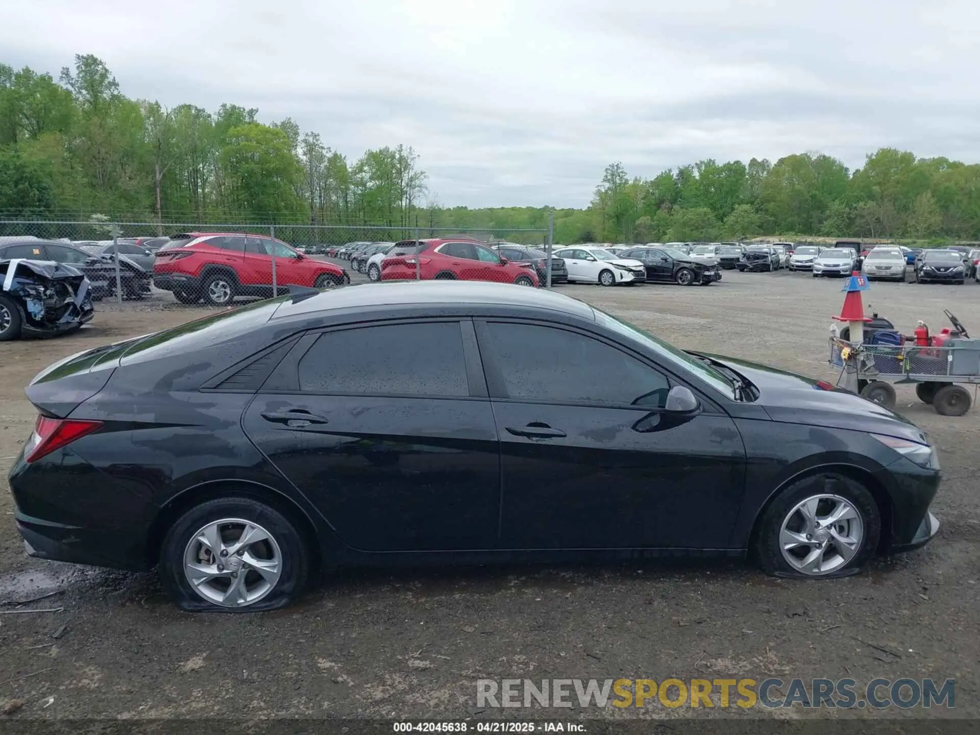 14 Photograph of a damaged car KMHLL4AGXMU105372 HYUNDAI ELANTRA 2021