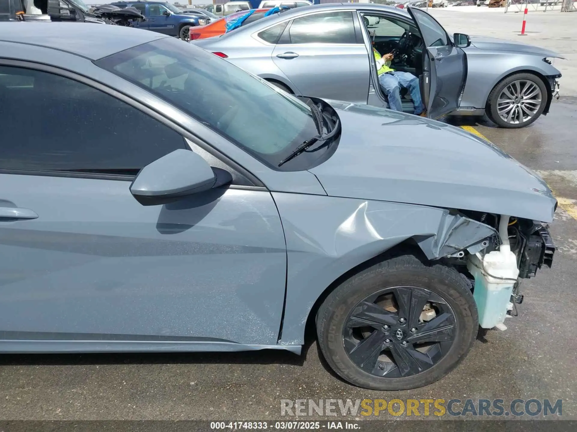 18 Photograph of a damaged car KMHLM4AG1MU144395 HYUNDAI ELANTRA 2021