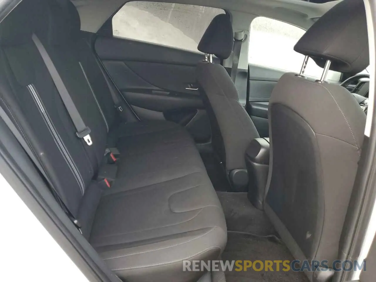 10 Photograph of a damaged car KMHLM4AG1MU148785 HYUNDAI ELANTRA 2021