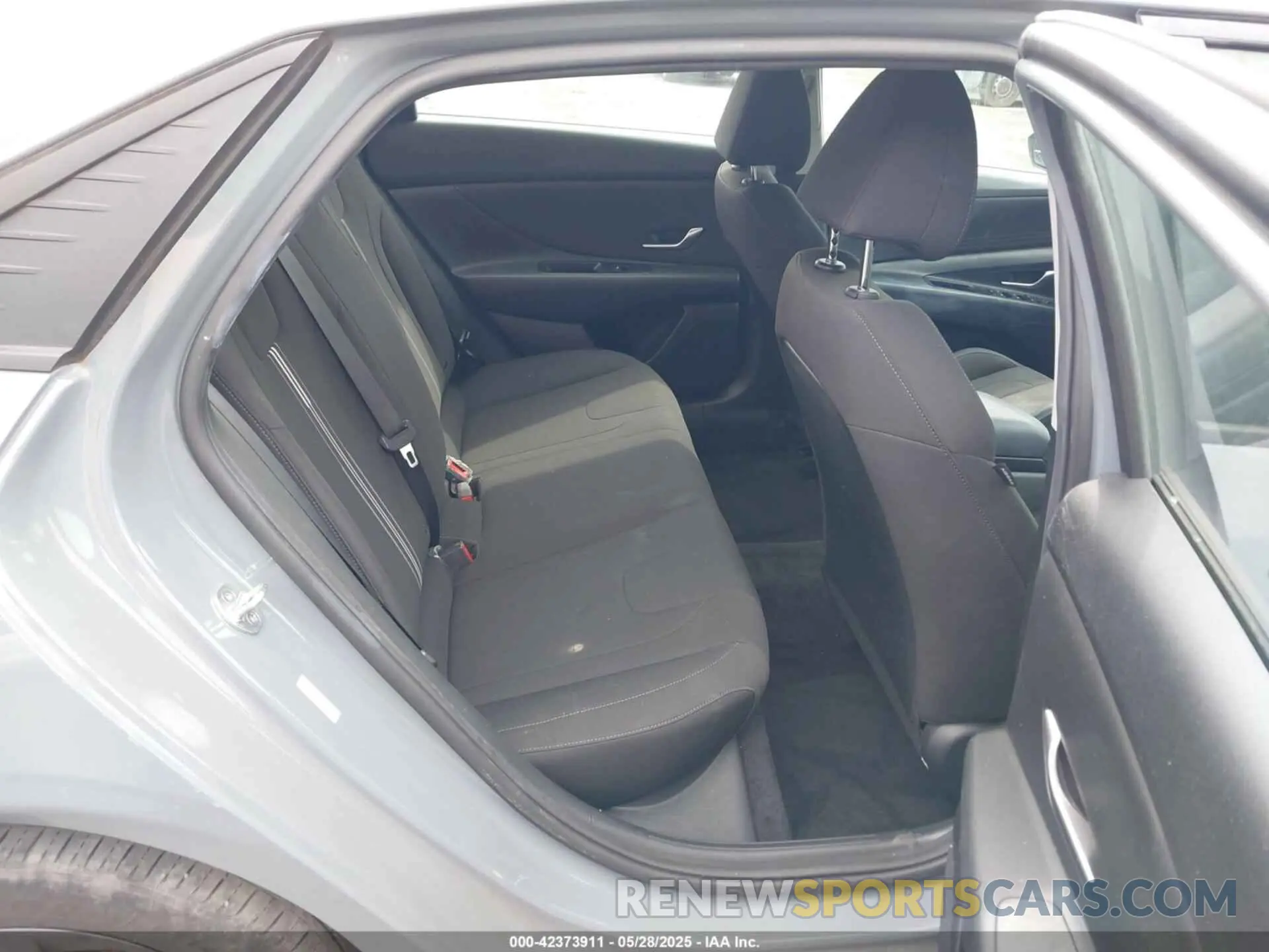 8 Photograph of a damaged car KMHLM4AG1MU209522 HYUNDAI ELANTRA 2021