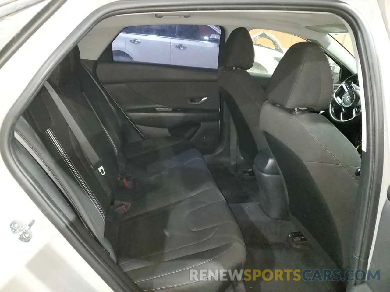 10 Photograph of a damaged car KMHLM4AG2MU070498 HYUNDAI ELANTRA 2021